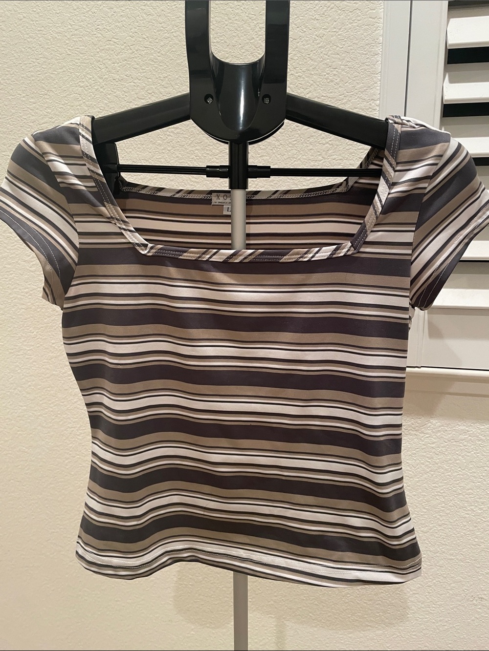 XOXO Coffee, White & Cream Striped Scoop Neck Tee